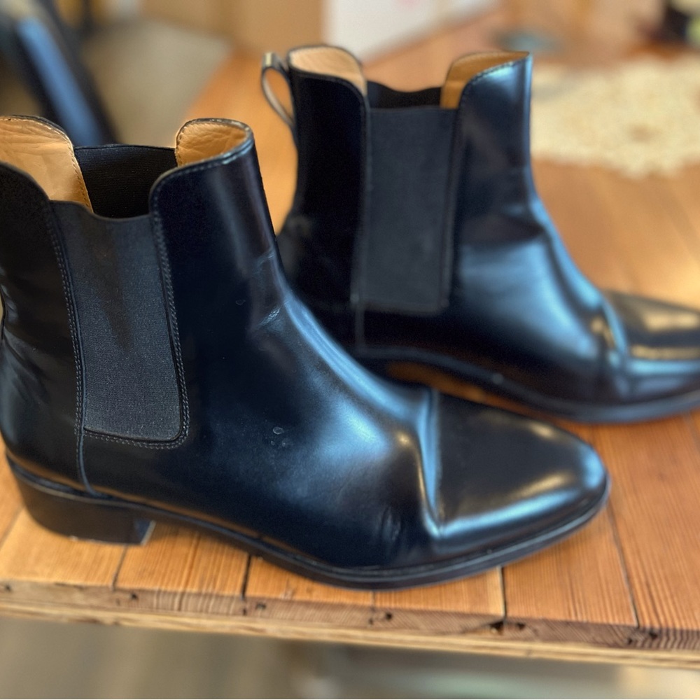 Cos leather Chelsea boot size 41 (US size 10)